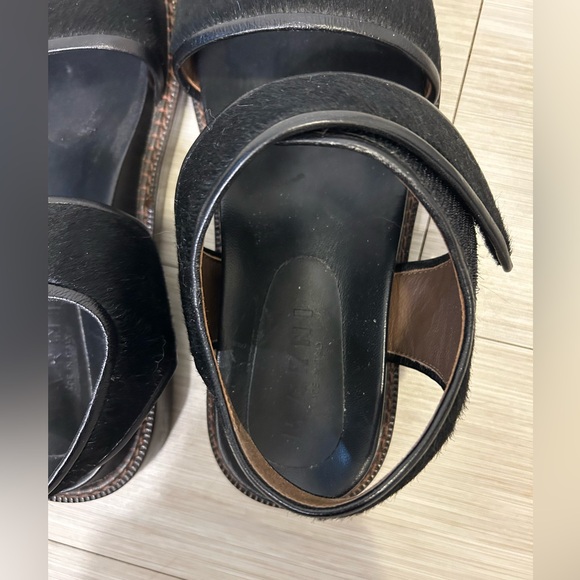 Marni Fussbett Sandals with Calf Fur in Black - Picture 3 of 11